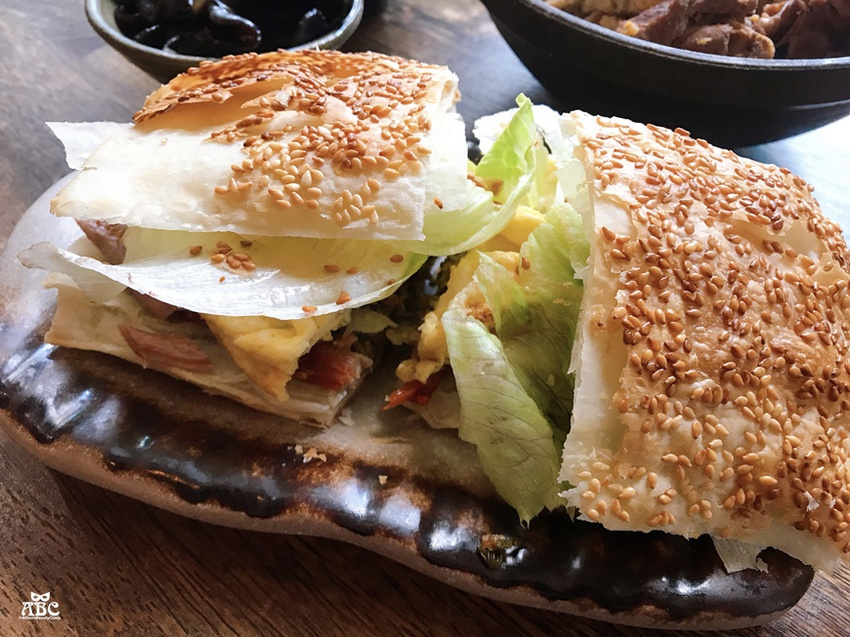 雲林古坑美食烹小鮮燒餅豬腱肉|愛麗森