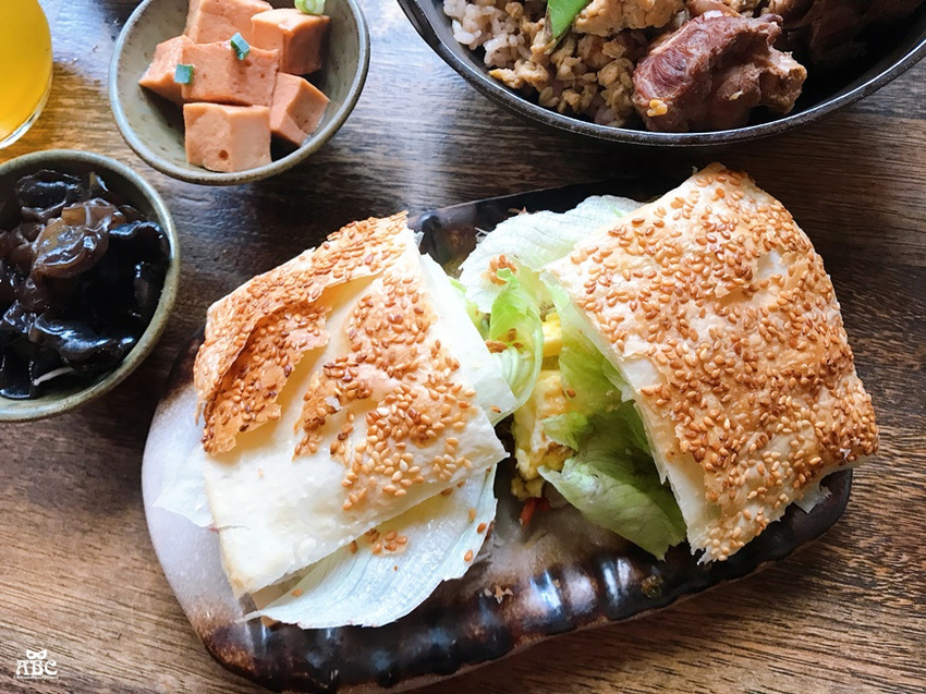 雲林古坑美食烹小鮮燒餅豬腱肉|愛麗森