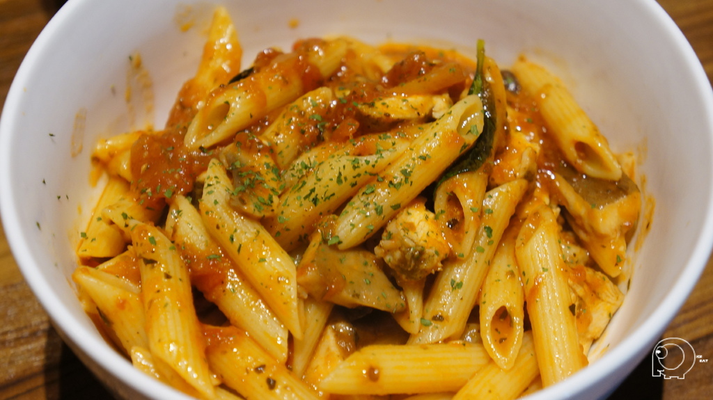 蕃茄辣味雞肉麵