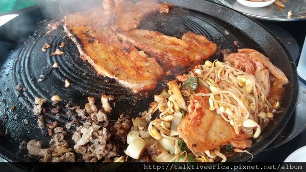 『呷』「捷運101/世貿站」☆ HONEY PIG ☆ 24小時大口吃韓式烤肉的好所在