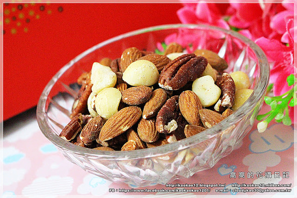 鴻鼎菓子:【宅配】鴻鼎菓子。年節禮盒系列:悅滿真情禮盒&菓然真情過年禮盒