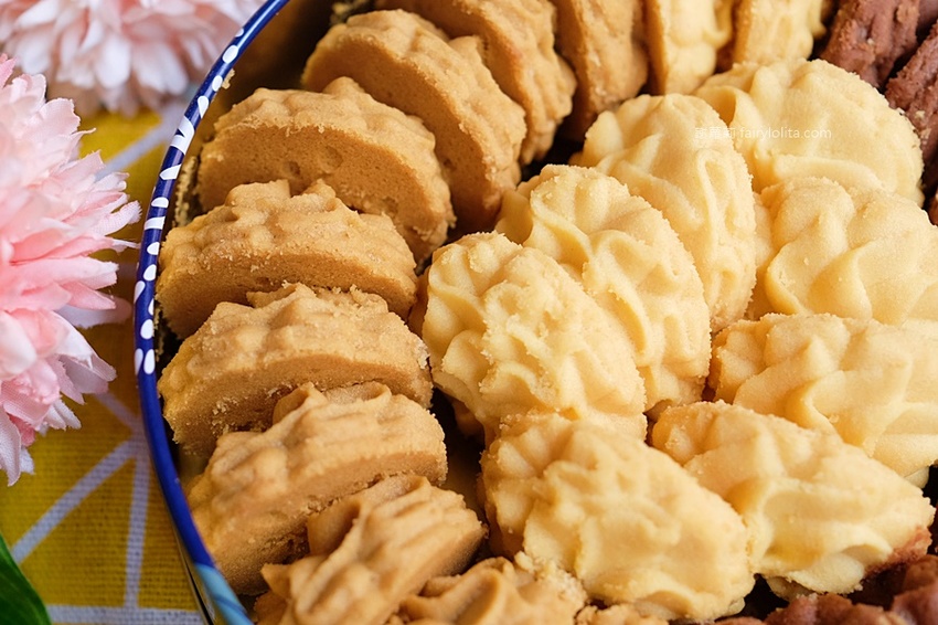 鴻鼎菓子。台中必買伴手禮 2020中秋節禮盒推薦,爆紅堅果塔夯到揚名到海外,網友狂激推:「台全最好吃」! @蹦啾♥謝蘿莉 La vie heureuse