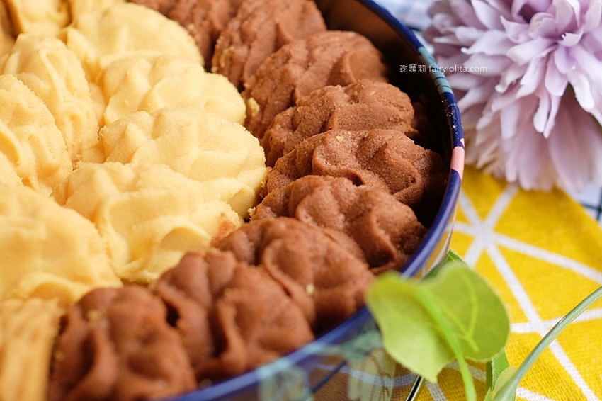 鴻鼎菓子。台中必買伴手禮 2020中秋節禮盒推薦,爆紅堅果塔夯到揚名到海外,網友狂激推:「台全最好吃」! @蹦啾♥謝蘿莉 La vie heureuse