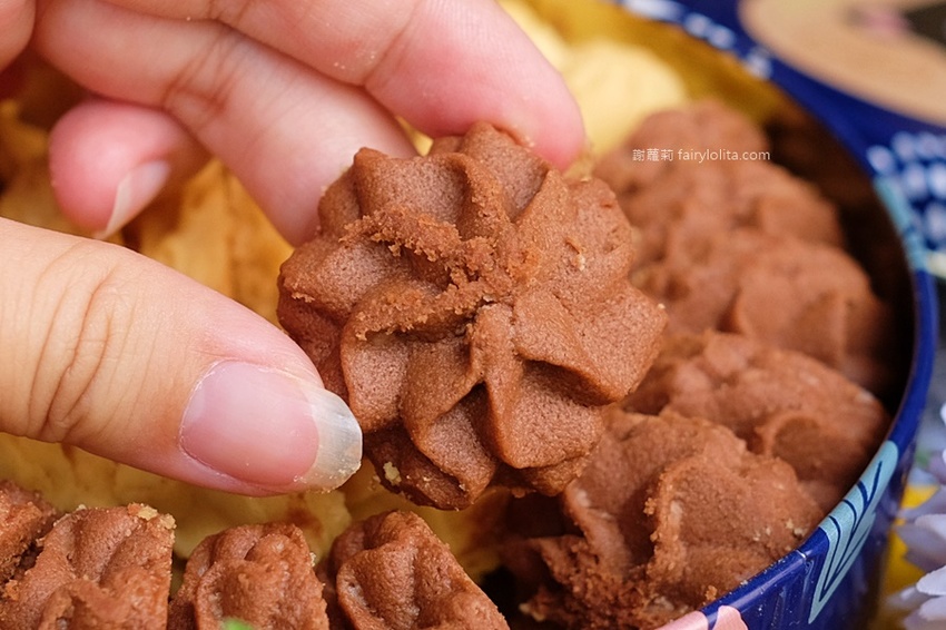 鴻鼎菓子。台中必買伴手禮 2020中秋節禮盒推薦,爆紅堅果塔夯到揚名到海外,網友狂激推:「台全最好吃」! @蹦啾♥謝蘿莉 La vie heureuse