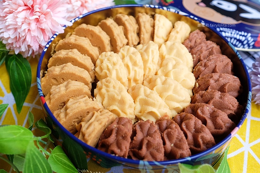 鴻鼎菓子。台中必買伴手禮 2020中秋節禮盒推薦,爆紅堅果塔夯到揚名到海外,網友狂激推:「台全最好吃」! @蹦啾♥謝蘿莉 La vie heureuse