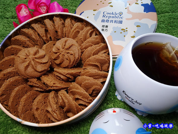 曲奇共和國.椰香黑巧-鴻鼎菓子 (17).jpg