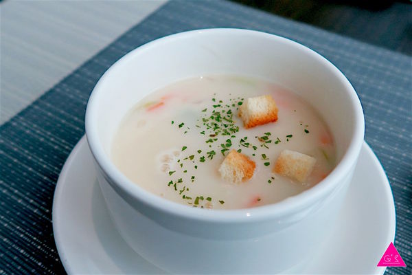 [GS愛吃鬼] 幸福這裡 Happiness Here Ｘ 俄羅斯美女主廚Ｘ早午餐燉飯義大利麵