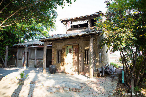 老塘湖藝術坊。草坔五路財神廟：【遊記】｛台南。學甲區｝仿古懷舊-老塘湖藝術坊