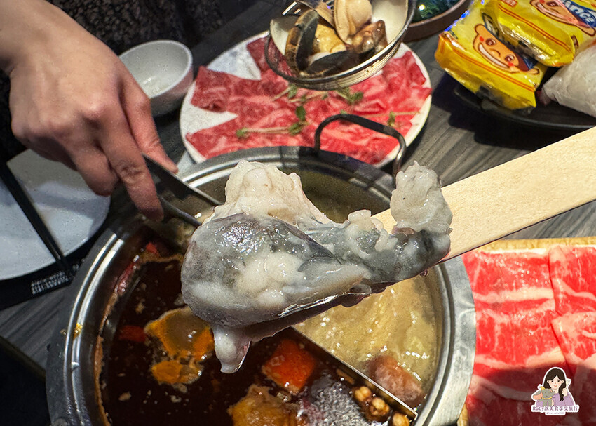 【晴光商圈美食】好食多涮涮屋-雙城店附菜單,大塊肉片、海鮮新