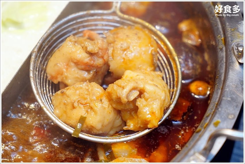 【台北美食】好食多涮涮鍋(雙城店)．超萌粉紅熊泡湯!四人份豪華海陸饗宴、超大肉盤、黃金海鮮船，飽到天靈蓋不誇張!