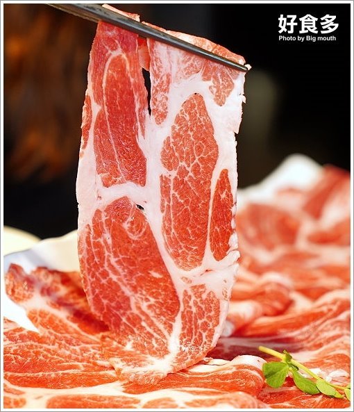 【台北美食】好食多涮涮鍋(雙城店)．超萌粉紅熊泡湯!四人份豪華海陸饗宴、超大肉盤、黃金海鮮船，飽到天靈蓋不誇張!