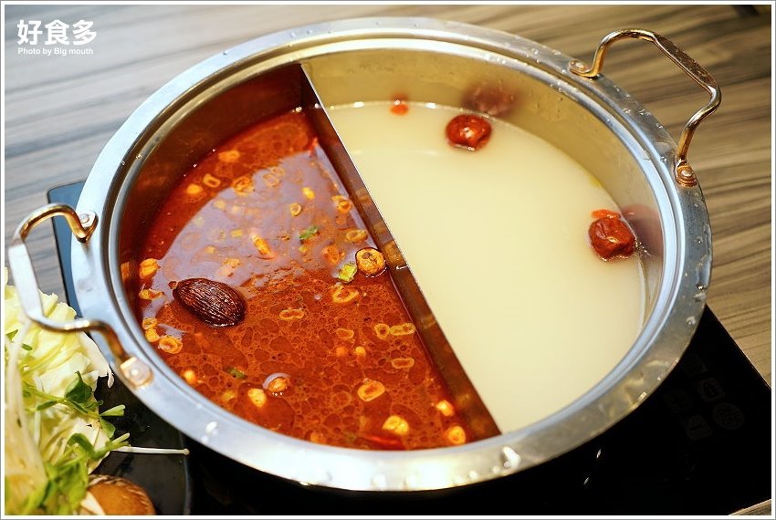 【台北美食】好食多涮涮鍋(雙城店)．超萌粉紅熊泡湯!四人份豪華海陸饗宴、超大肉盤、黃金海鮮船，飽到天靈蓋不誇張!