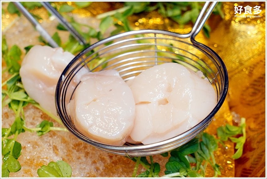 【台北美食】好食多涮涮鍋(雙城店)．超萌粉紅熊泡湯!四人份豪華海陸饗宴、超大肉盤、黃金海鮮船，飽到天靈蓋不誇張!