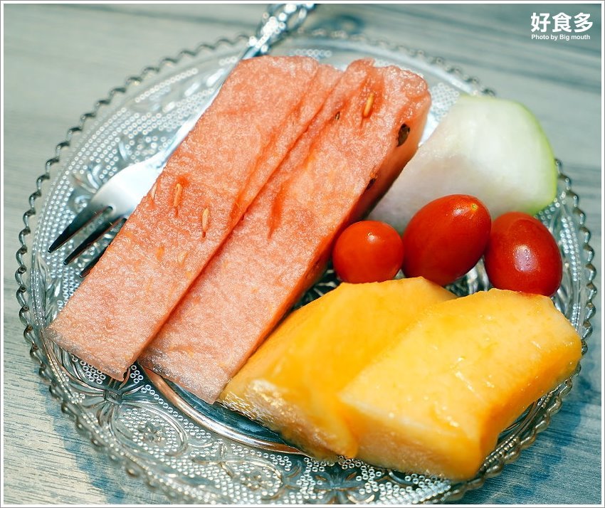 【台北美食】好食多涮涮鍋(雙城店)．超萌粉紅熊泡湯!四人份豪華海陸饗宴、超大肉盤、黃金海鮮船，飽到天靈蓋不誇張!