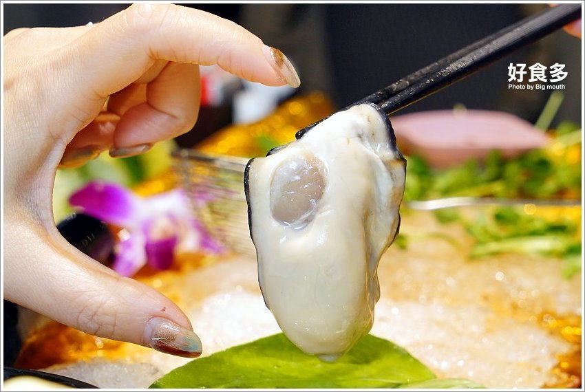 【台北美食】好食多涮涮鍋(雙城店)．超萌粉紅熊泡湯!四人份豪華海陸饗宴、超大肉盤、黃金海鮮船，飽到天靈蓋不誇張!