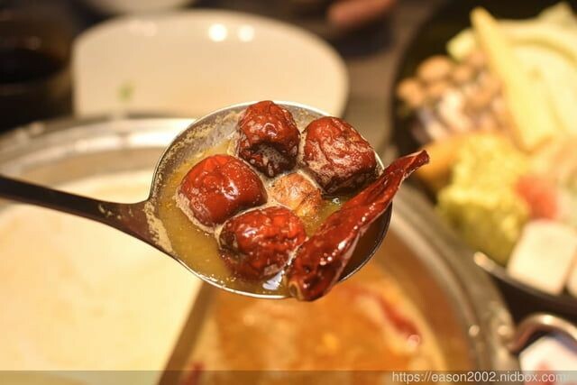 台北美食｜好食多涮涮鍋 雙城店 肉食控的火鍋天堂，雙人套餐免費招待肉品16oz 牛奶熊熊泡澡，好療癒～ -  就是這樣。吃喝玩樂。愛漂亮部落格 - FashionGuide 華人時尚專業評鑑