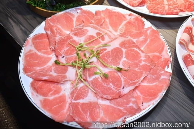 台北美食｜好食多涮涮鍋 雙城店 肉食控的火鍋天堂，雙人套餐免費招待肉品16oz 牛奶熊熊泡澡，好療癒～ -  就是這樣。吃喝玩樂。愛漂亮部落格 - FashionGuide 華人時尚專業評鑑