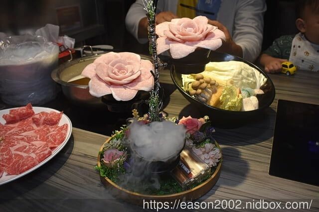 台北美食｜好食多涮涮鍋 雙城店 肉食控的火鍋天堂，雙人套餐免費招待肉品16oz 牛奶熊熊泡澡，好療癒～ -  就是這樣。吃喝玩樂。愛漂亮部落格 - FashionGuide 華人時尚專業評鑑