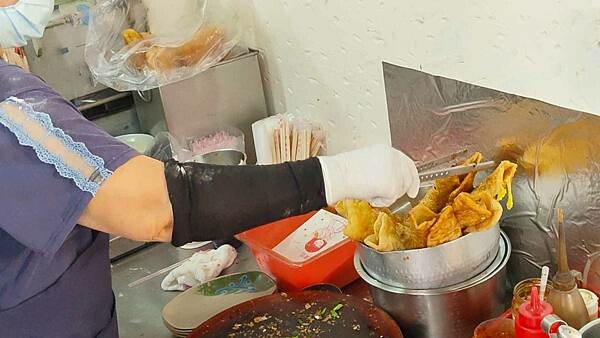 【台北美食】津津豆漿｜現點現做美味無法擋的酥脆韭菜炸蛋餅