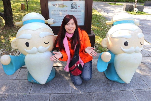 臺北孔廟：【台北景點】台北市孔廟~Q版造型的孔子爺爺公仔好可愛/沒想到孔廟也走這麼古錐的路線