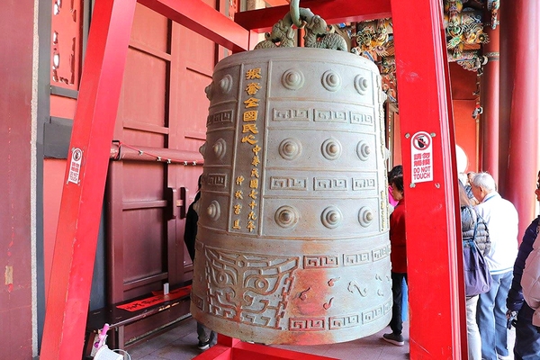 臺北孔廟：【台北景點】台北市孔廟~Q版造型的孔子爺爺公仔好可愛/沒想到孔廟也走這麼古錐的路線