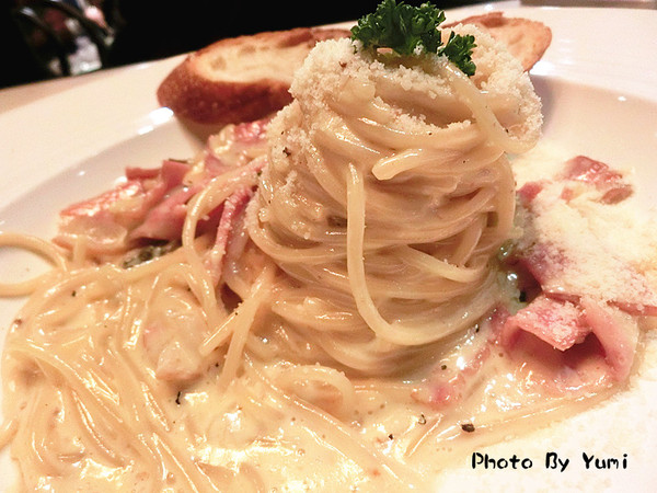 樂昂咖啡(健行店)：【台中食記】進擊吐司~領結吐司可愛登場!!義大利麵也非常美味!!@樂昂咖啡LOVE ONE CAFE(健行店)