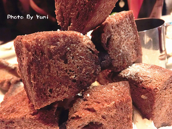 樂昂咖啡(健行店)：【台中食記】進擊吐司~領結吐司可愛登場!!義大利麵也非常美味!!@樂昂咖啡LOVE ONE CAFE(健行店)