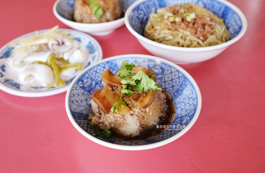 台中清水│清水高家筒仔米糕-清水低調老字號米糕,王塔米糕隔壁 - 藍色起士的美食主義