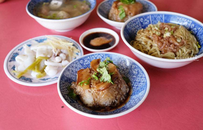 台中清水│清水高家筒仔米糕-清水低調老字號米糕,王塔米糕隔壁 - 藍色起士的美食主義