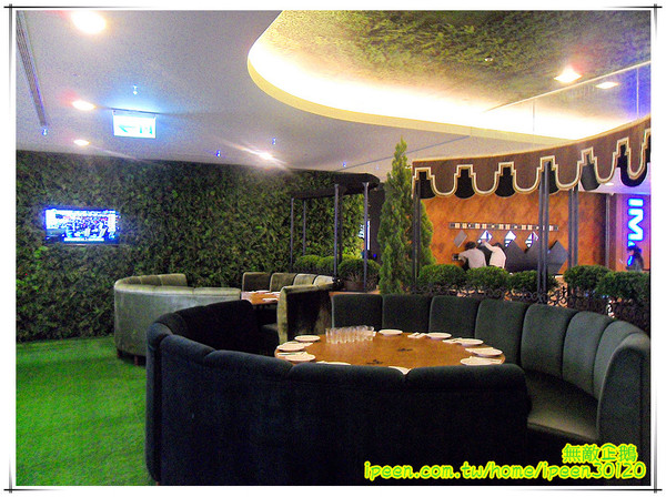 金色三麥:【台南-東區】彷若來到哈利波特的城堡...喝酒聊天的好地方...《金色三麥》 金色三麥:【台南-東區】彷若來到哈利波特的城堡...喝酒聊天的好地方...《金色三麥》