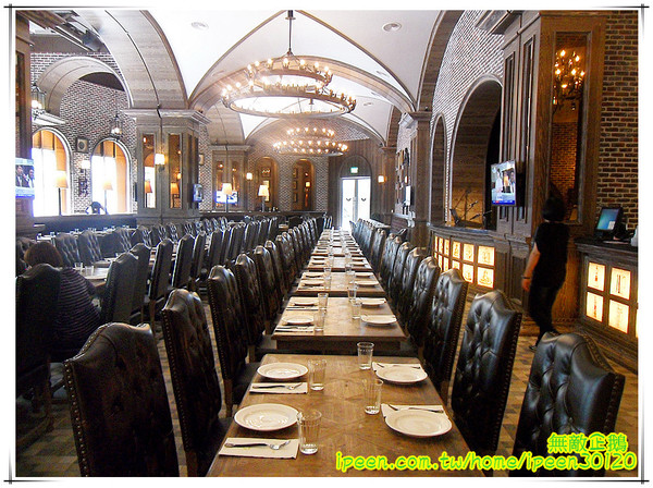 金色三麥:【台南-東區】彷若來到哈利波特的城堡...喝酒聊天的好地方...《金色三麥》 金色三麥:【台南-東區】彷若來到哈利波特的城堡...喝酒聊天的好地方...《金色三麥》