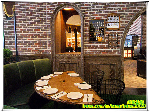 金色三麥:【台南-東區】彷若來到哈利波特的城堡...喝酒聊天的好地方...《金色三麥》 金色三麥:【台南-東區】彷若來到哈利波特的城堡...喝酒聊天的好地方...《金色三麥》