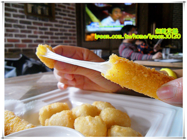 金色三麥:【台南-東區】彷若來到哈利波特的城堡...喝酒聊天的好地方...《金色三麥》 金色三麥:【台南-東區】彷若來到哈利波特的城堡...喝酒聊天的好地方...《金色三麥》