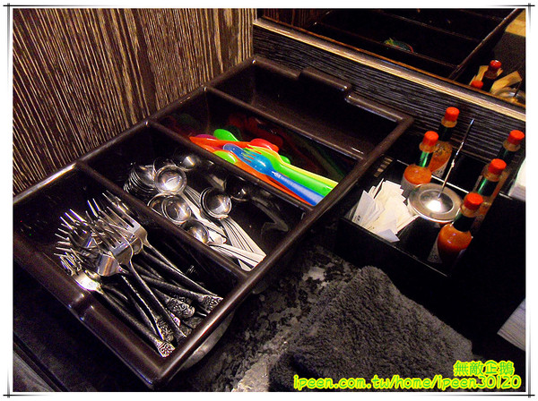 金色三麥:【台南-東區】彷若來到哈利波特的城堡...喝酒聊天的好地方...《金色三麥》 金色三麥:【台南-東區】彷若來到哈利波特的城堡...喝酒聊天的好地方...《金色三麥》