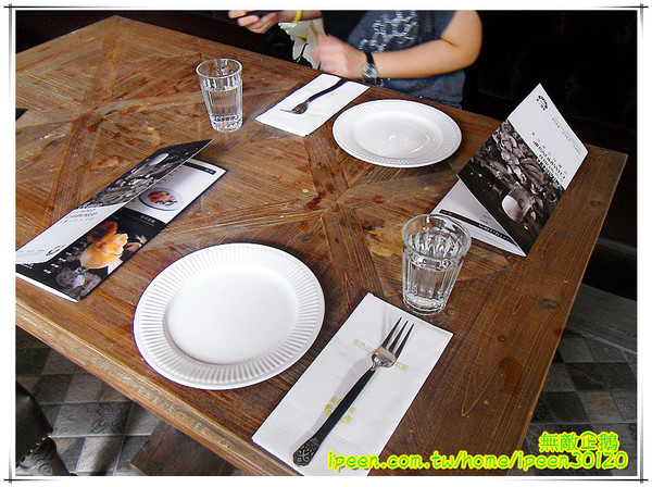 金色三麥:【台南-東區】彷若來到哈利波特的城堡...喝酒聊天的好地方...《金色三麥》 金色三麥:【台南-東區】彷若來到哈利波特的城堡...喝酒聊天的好地方...《金色三麥》