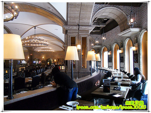 金色三麥:【台南-東區】彷若來到哈利波特的城堡...喝酒聊天的好地方...《金色三麥》 金色三麥:【台南-東區】彷若來到哈利波特的城堡...喝酒聊天的好地方...《金色三麥》