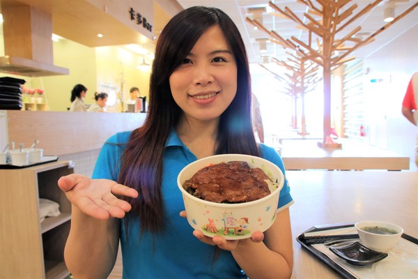 卡多利亞良食故事館:【台南後壁景點】卡多利亞良食故事館~便當工廠飄滿滷肉香,兒童遊樂設施,在地食材的歐式自助餐吃到飽