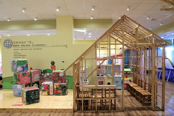 卡多利亞良食故事館:【台南後壁景點】卡多利亞良食故事館~便當工廠飄滿滷肉香,兒童遊樂設施,在地食材的歐式自助餐吃到飽