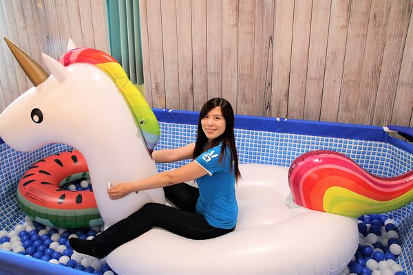 卡多利亞良食故事館:【台南後壁景點】卡多利亞良食故事館~便當工廠飄滿滷肉香,兒童遊樂設施,在地食材的歐式自助餐吃到飽