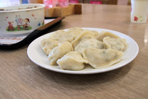 卡多利亞良食故事館:【台南後壁景點】卡多利亞良食故事館~便當工廠飄滿滷肉香,兒童遊樂設施,在地食材的歐式自助餐吃到飽