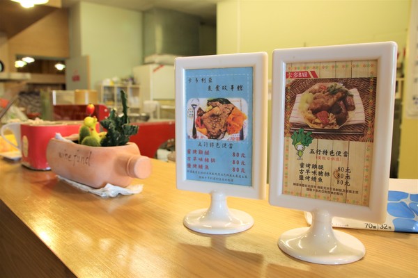 卡多利亞良食故事館:【台南後壁景點】卡多利亞良食故事館~便當工廠飄滿滷肉香,兒童遊樂設施,在地食材的歐式自助餐吃到飽