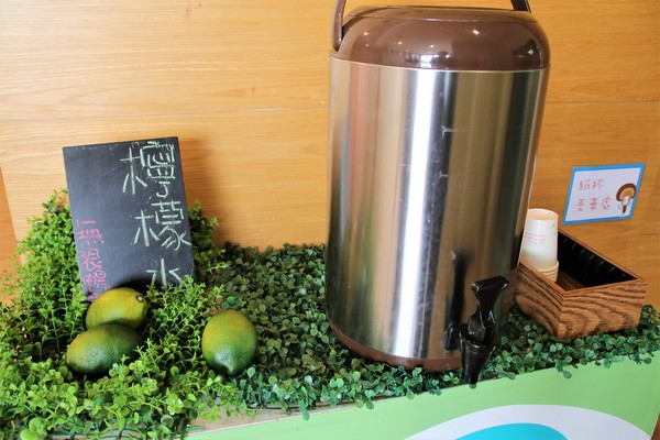 卡多利亞良食故事館:【台南後壁景點】卡多利亞良食故事館~便當工廠飄滿滷肉香,兒童遊樂設施,在地食材的歐式自助餐吃到飽