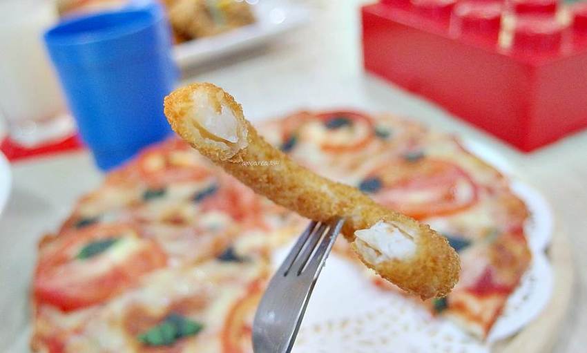 找樂子積木咖啡。隱藏巷弄內的樂高積木主題餐廳，推薦樂高迷必訪，台中友善親子餐廳 - 蘋果話日常