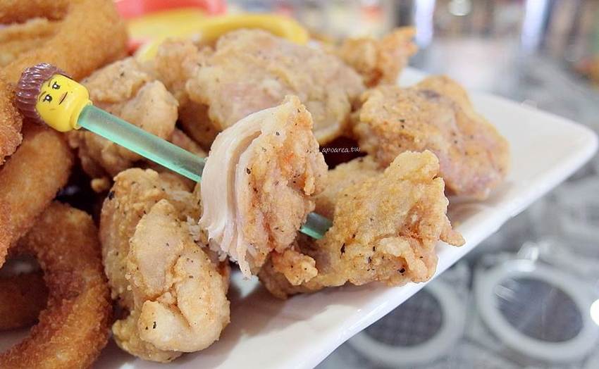 找樂子積木咖啡。隱藏巷弄內的樂高積木主題餐廳，推薦樂高迷必訪，台中友善親子餐廳 - 蘋果話日常