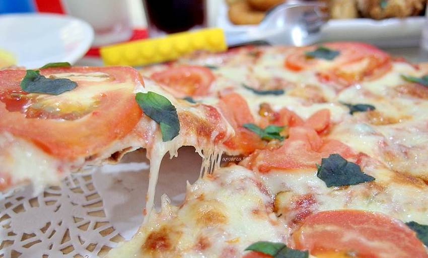 找樂子積木咖啡。隱藏巷弄內的樂高積木主題餐廳，推薦樂高迷必訪，台中友善親子餐廳 - 蘋果話日常