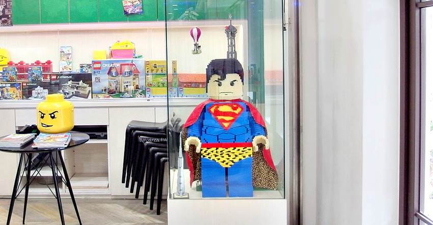 找樂子積木咖啡。隱藏巷弄內的樂高積木主題餐廳，推薦樂高迷必訪，台中友善親子餐廳 - 蘋果話日常