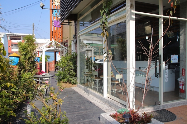 巫家捏麵館：【彰化溪湖景點】巫家捏麵館~搭小火車欣賞整排落羽松，體驗DIY手作樂趣的親子遊