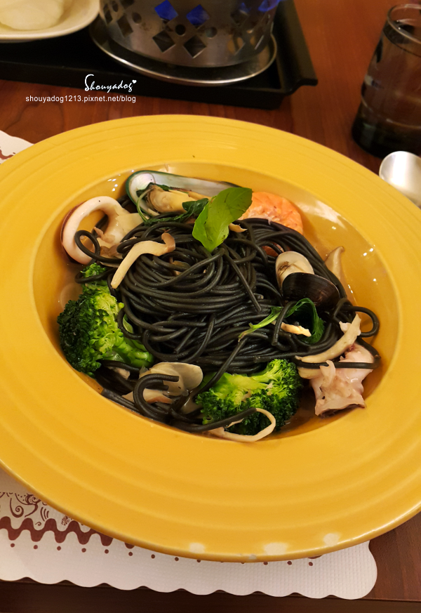 亞維農餐廳:【複合式餐廳】藏身在老房子裡的美味 亞維農 義大利麵‧焗烤‧小火鍋