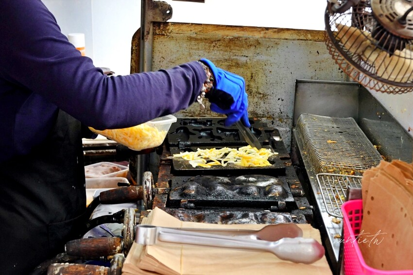 台北市信義區【台北】吳興商圈｜281雞蛋糕，口味太多選擇困難包餡雞蛋糕