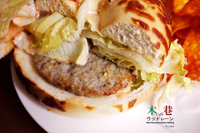 【台中】木巷咖啡-Oaken Cafe ~ 台中逢甲 巷弄轉角中的靜懿空間 享受文藝咖啡香